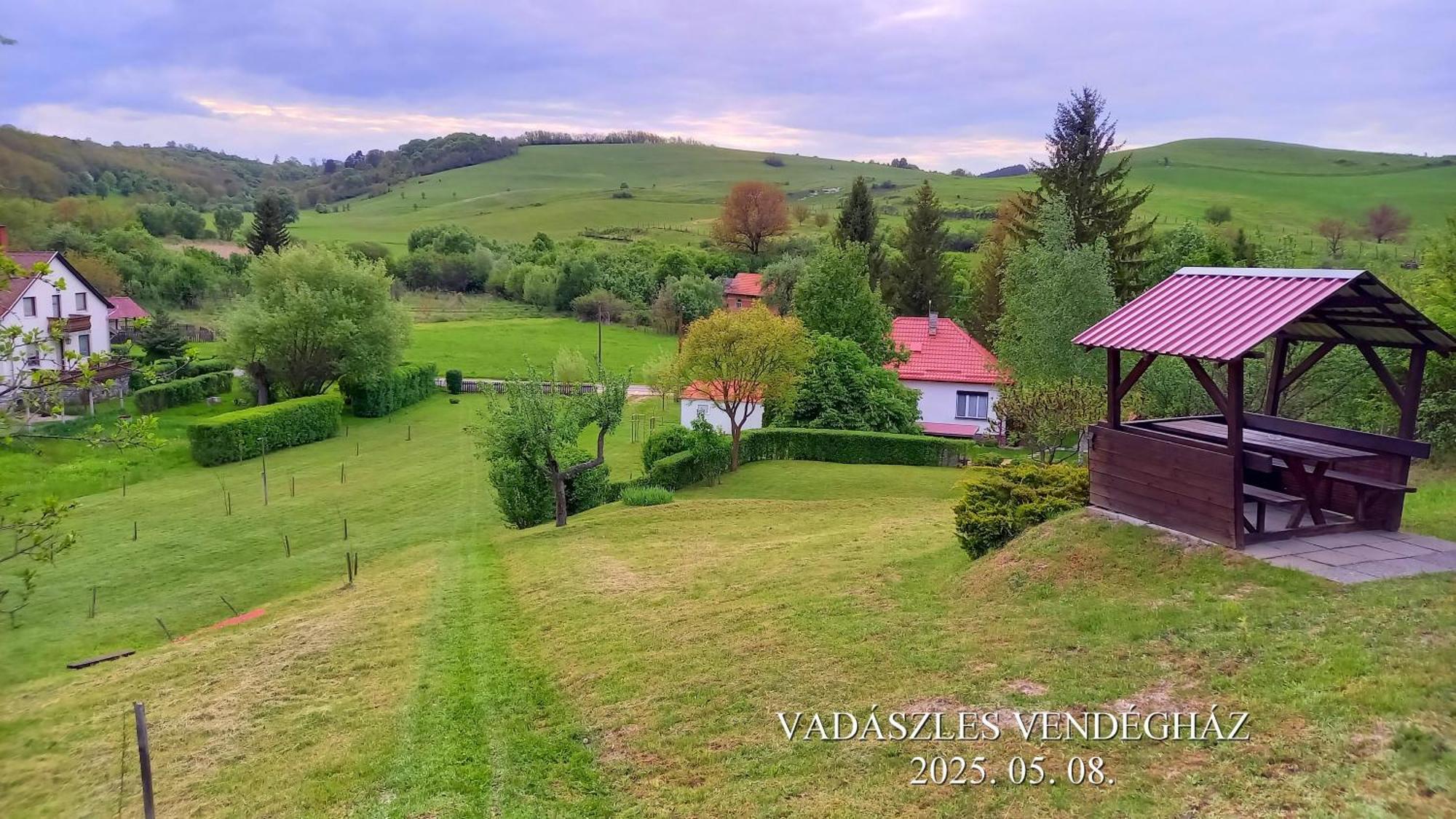 Vadaszles Vendeghaz Bukkszentmarton 외부 사진